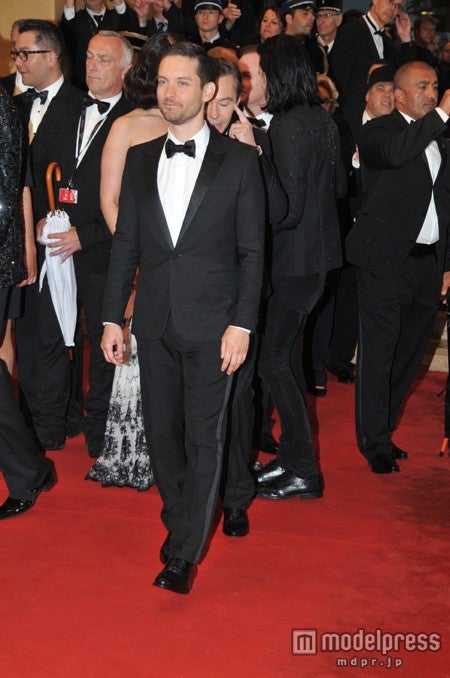 レッドカーペットに登場した俳優のトビー・マグワイア／（C）2013 Warner Bros. Entertainment Inc. All rights reserved