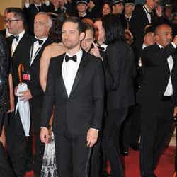 レッドカーペットに登場した俳優のトビー・マグワイア/(C)2013 Warner Bros. Entertainment Inc. All rights reserved