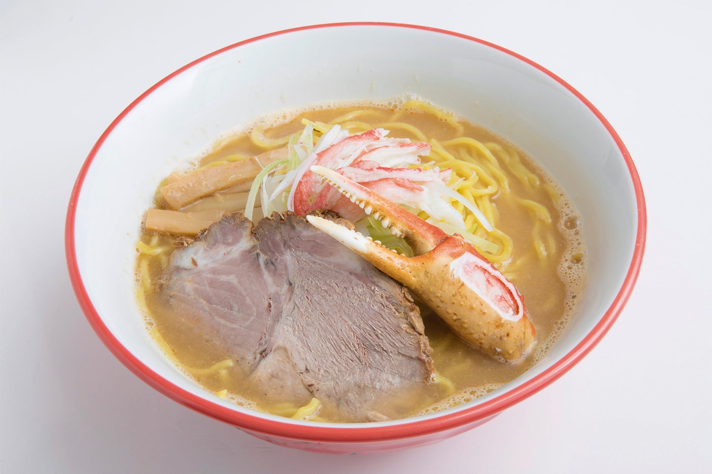 鬼そば 藤谷「伝承蟹味噌らぁ麺」800円／画像提供：よみうりランド