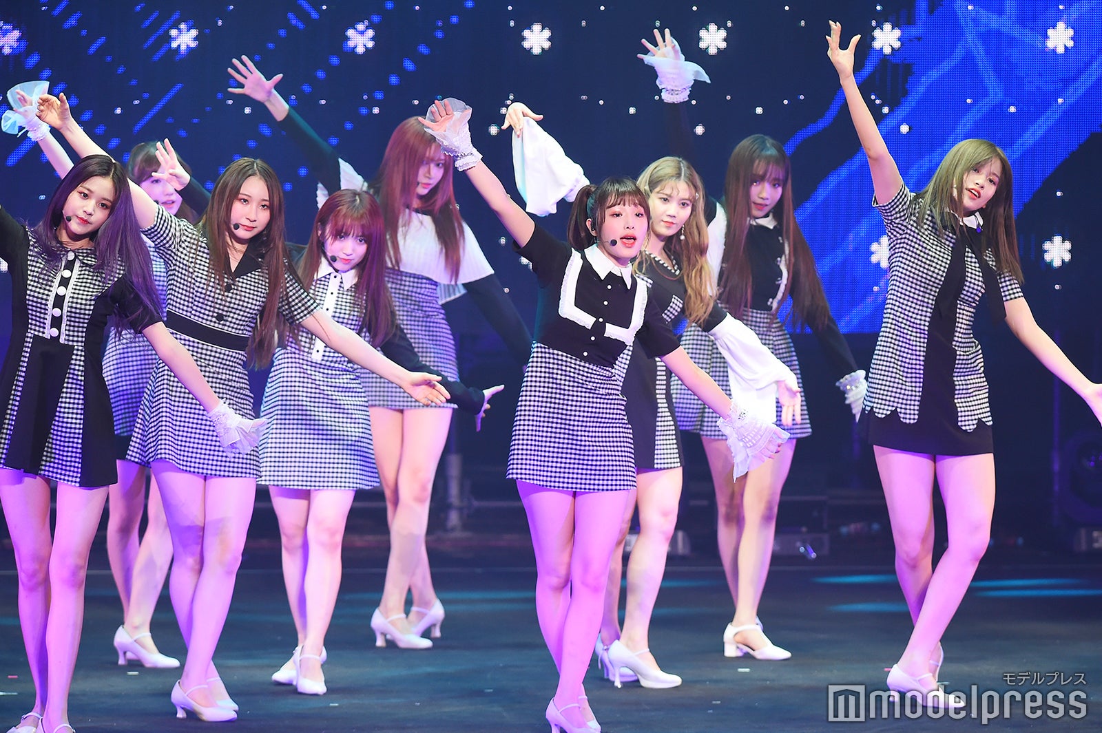 IZ*ONE （C）モデルプレス