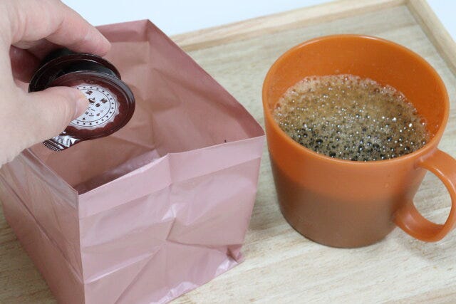 セリア　自立型卓上ゴミ袋