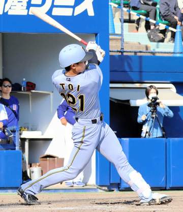 阪神・戸井 特大1号2ランも笑顔なし「もう一回支配下に」 平田2軍監督は絶賛「新幹線に当たるかと思った」