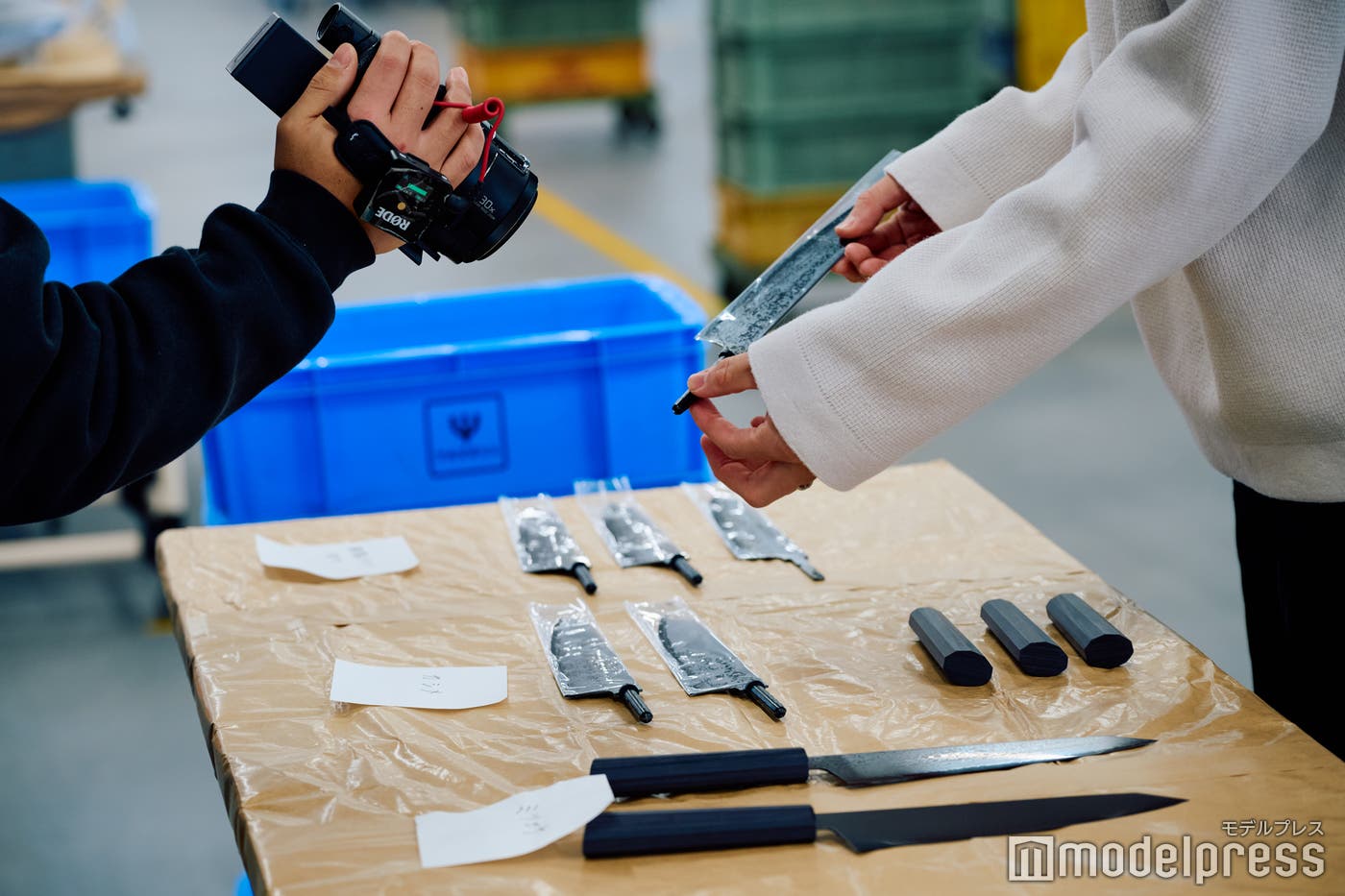 製造工程の多さに驚き(C)モデルプレス