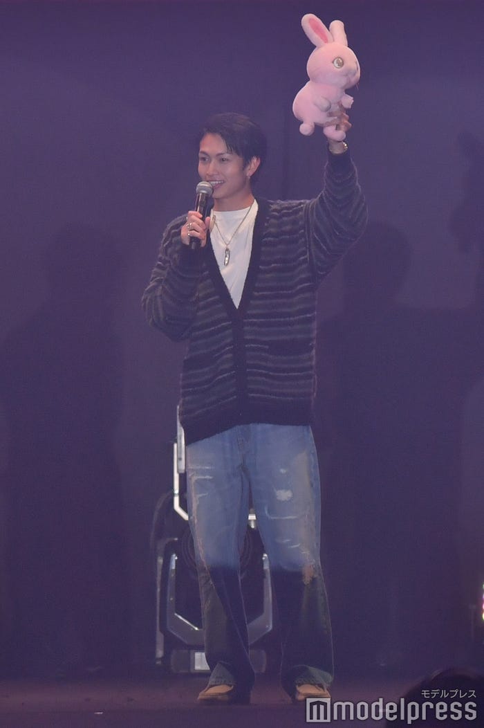 綱啓永(C)モデルプレス