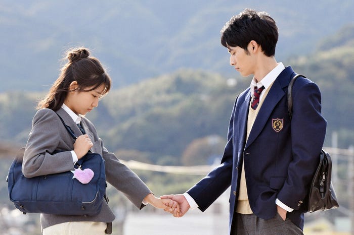 小野莉奈、岡田健史/「中学聖日記」第7話より(C)TBS