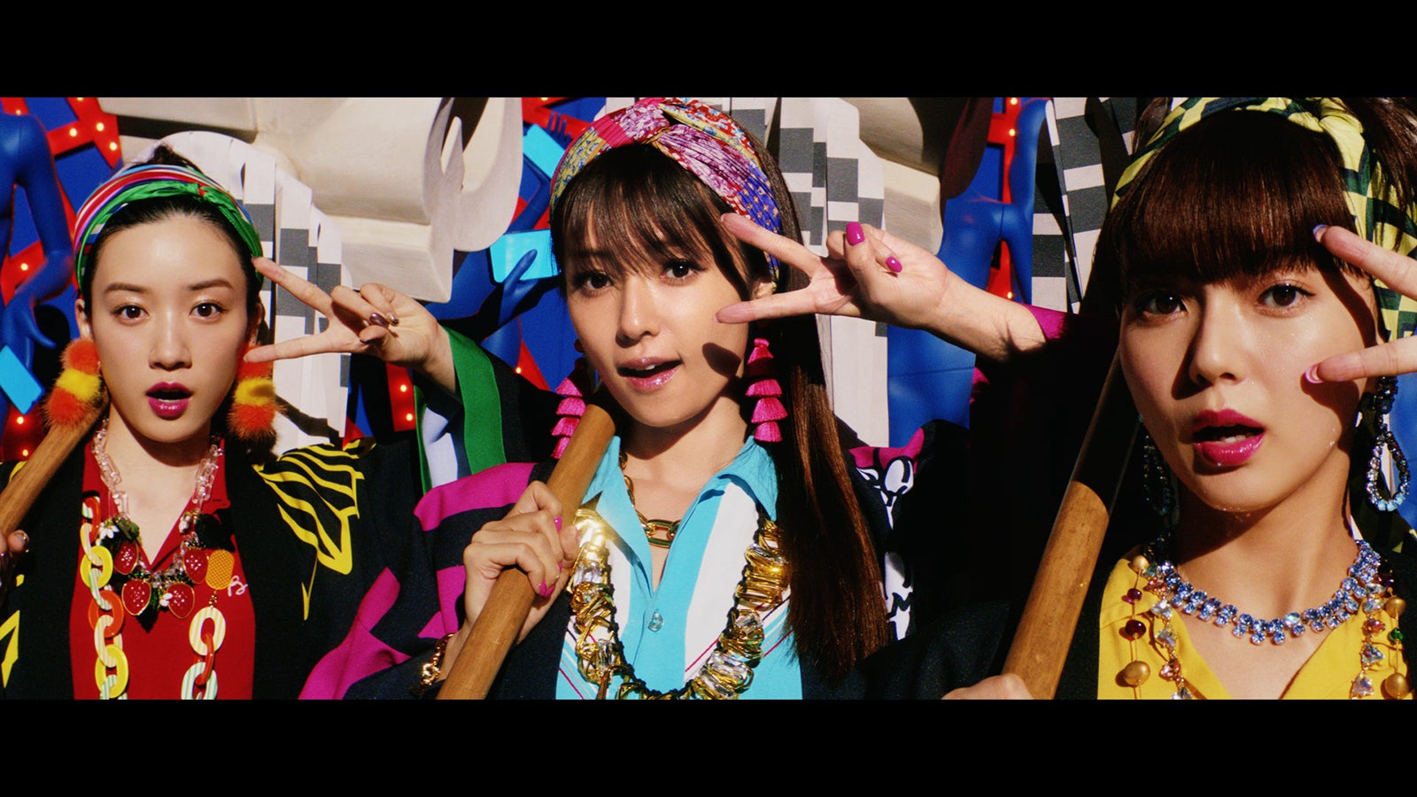 “美人3姉妹”深田恭子・多部未華子・永野芽郁、久々共演も息ぴったり 法被姿を披露