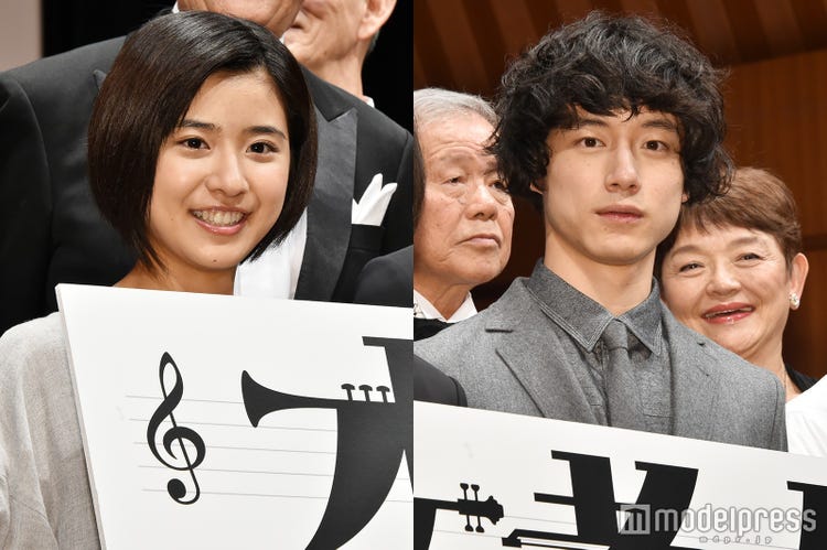 坂口健太郎 先輩俳優 にタジタジ 黒島結菜は 笑いをこらえるのに必死 モデルプレス 坂口健太郎 先輩俳優 にタジタジ 黒島結菜は 笑いをこらえるのに必死 モデルプレス