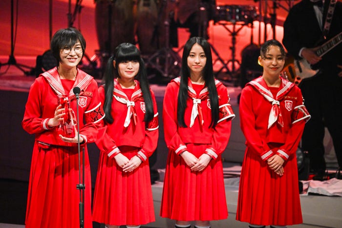 新しい学校のリーダーズ(C)CEIPA/MUSIC AWARDS JAPAN2025