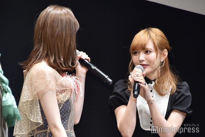 島崎遥香、益若つばさ(C)モデルプレス