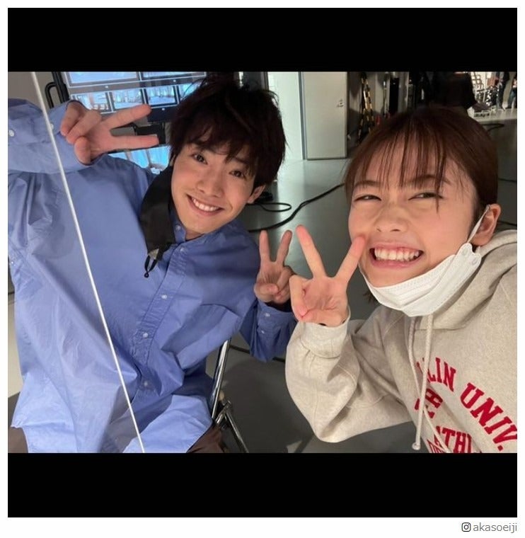 赤楚衛二、小芝風花との2ショット公開 ハッシュタグのやり取りが話題に