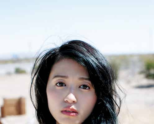 “声優界最高の美女”逢田梨香子、初めての水着&ランジェリー…見せたことのない表情解禁