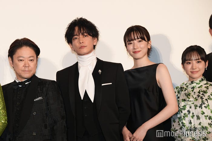 阿部サダヲ、佐藤健、永野芽郁、芦田愛菜(C)モデルプレス