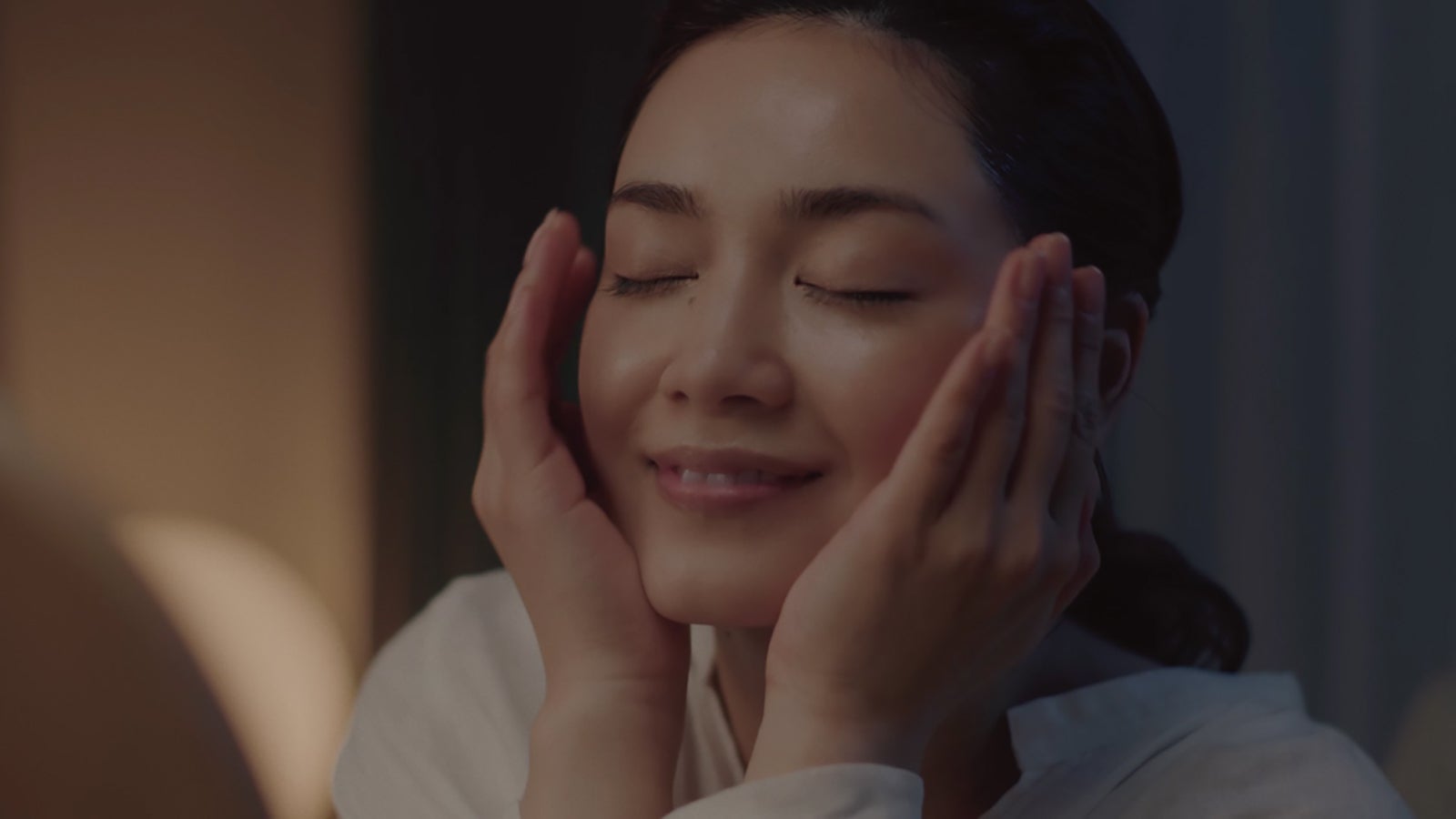 平愛梨／新TVCM『親子との日常篇』より（提供写真）