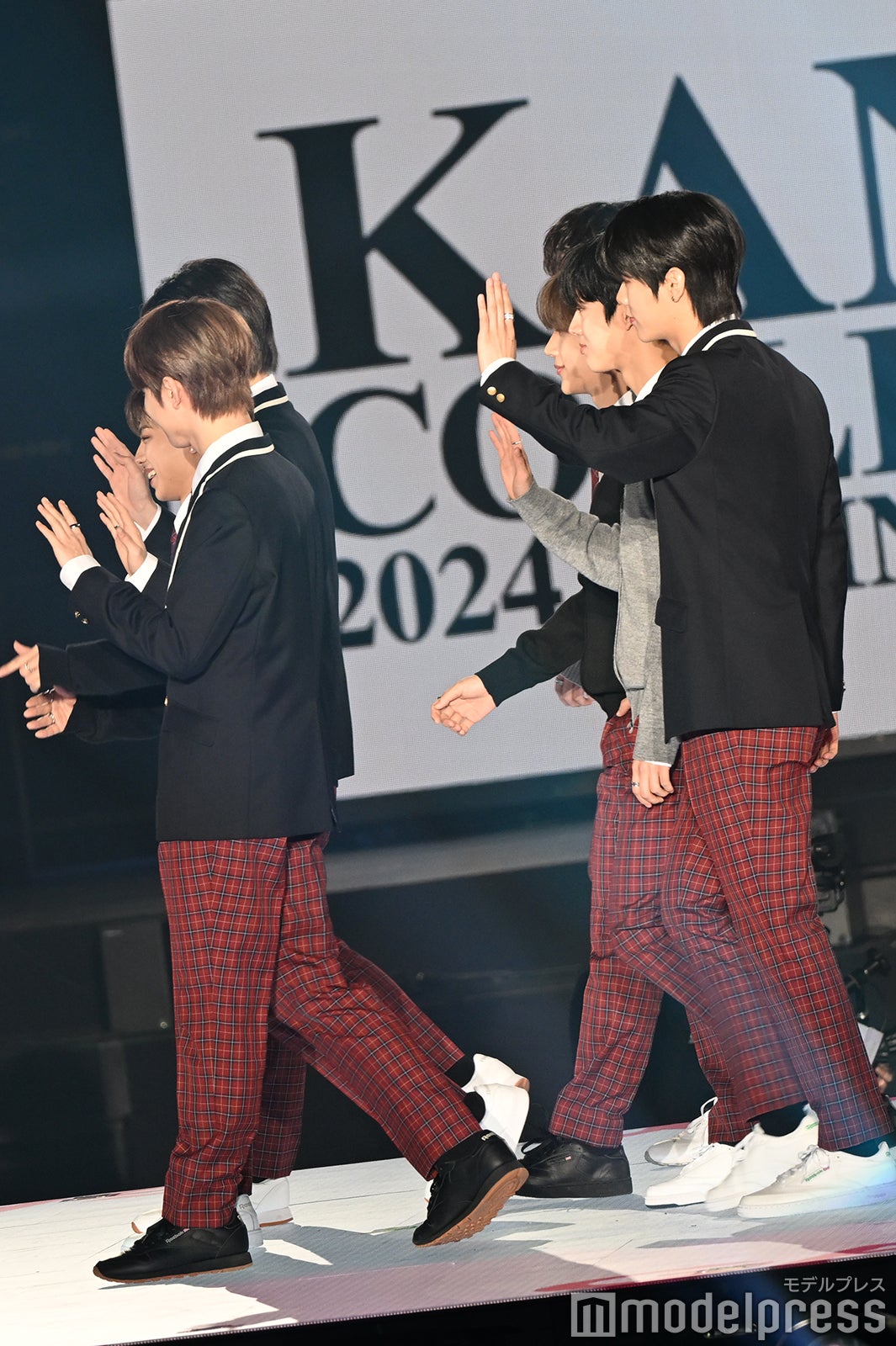 EVNNE（C）モデルプレス