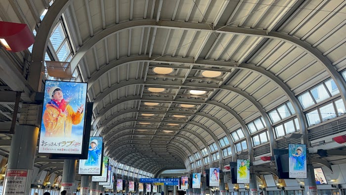 東京・JR品川駅の自由通路(C)テレビ朝日