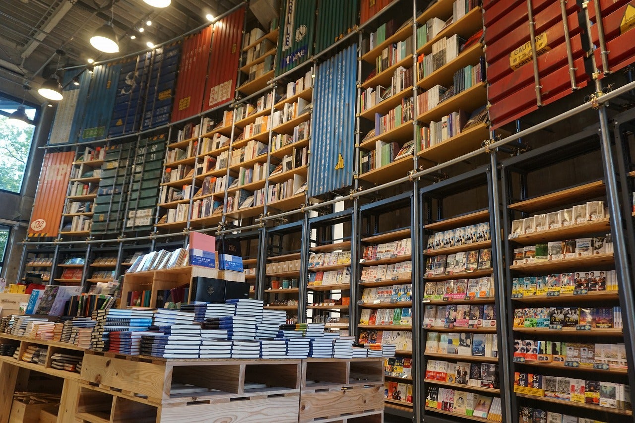 日本最大級の複合書店「TSUTAYA BOOK GARAGE」／画像提供：TSUTAYA
