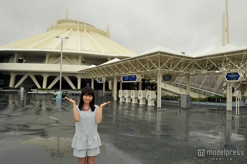 志田未来、東京ディズニーランドに登場／（C）2015 Disney Enterprise，inc．All Rights Reserved．