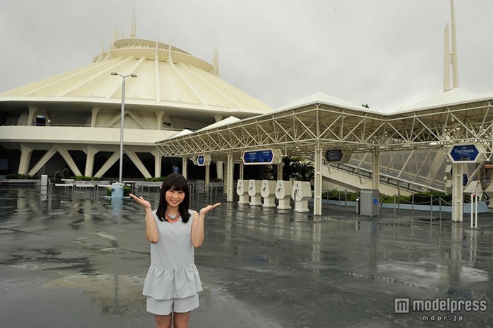 志田未来、東京ディズニーランドに登場/(C)2015 Disney Enterprise,inc.All Rights Reserved.