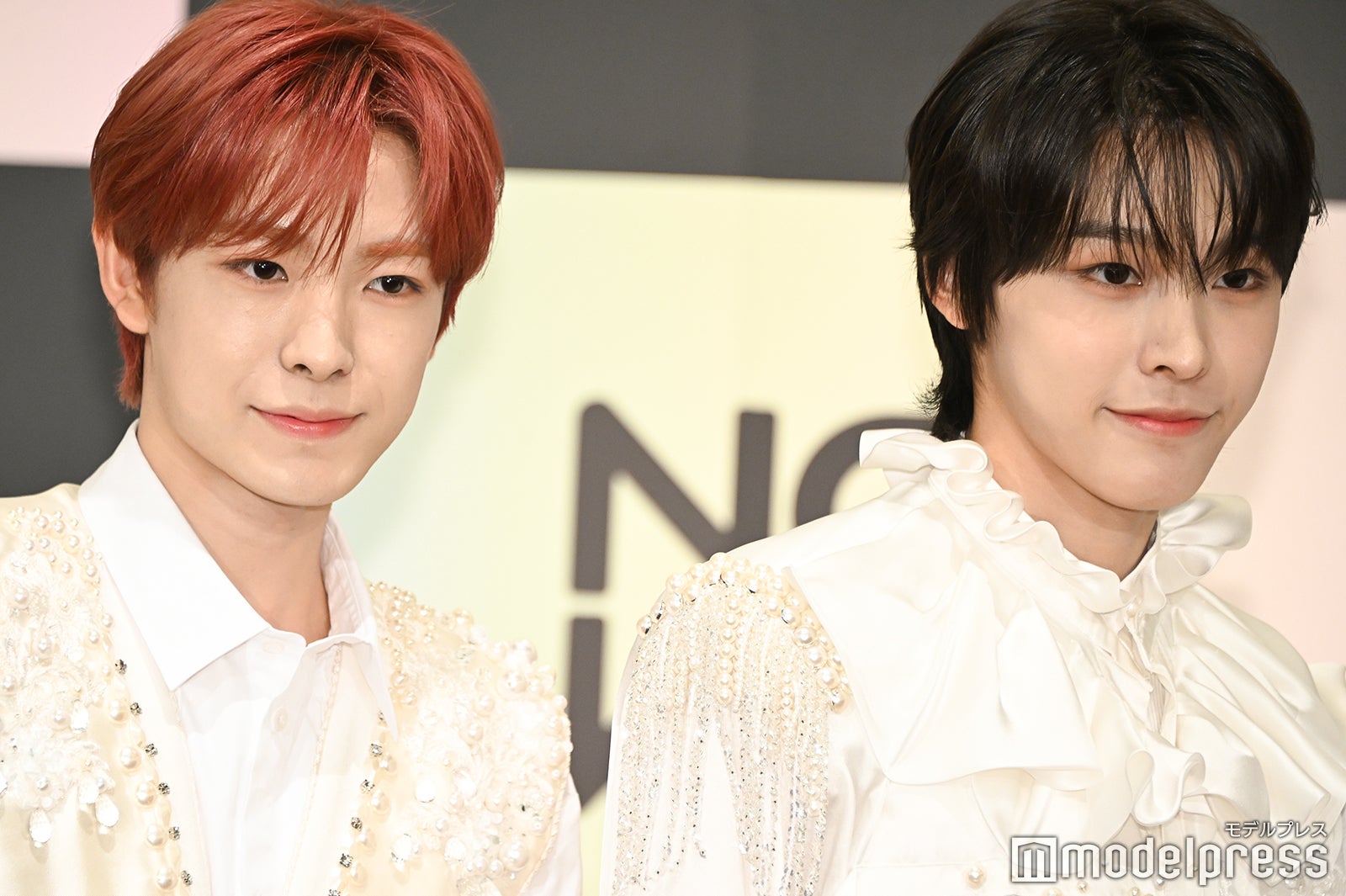 クールに微笑むユウシ、リク（C）モデルプレス