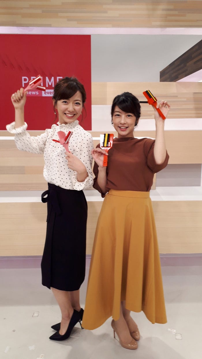 オンエア後に生野アナウンサーとパシャリ!/内田嶺衣奈アナウンサー(提供写真)