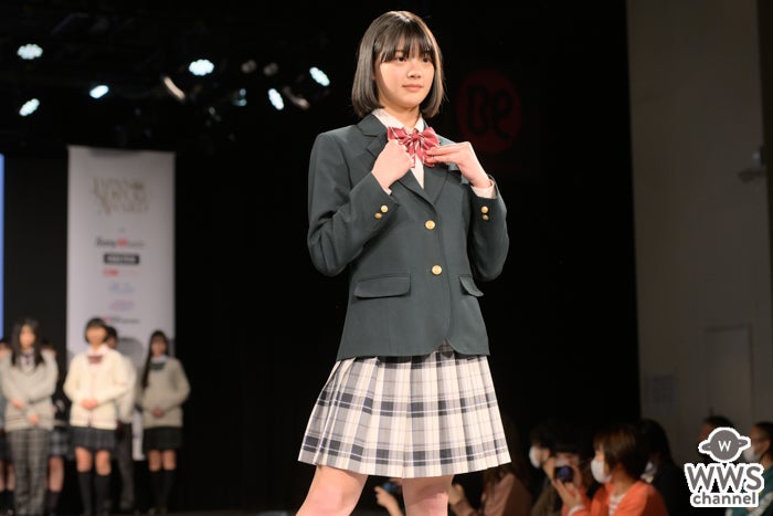 写真特集】現役JC・さきさん、「制服アワード」ランウェイで堂々としたポージング披露＜第10回日本制服アワード＞ - モデルプレス