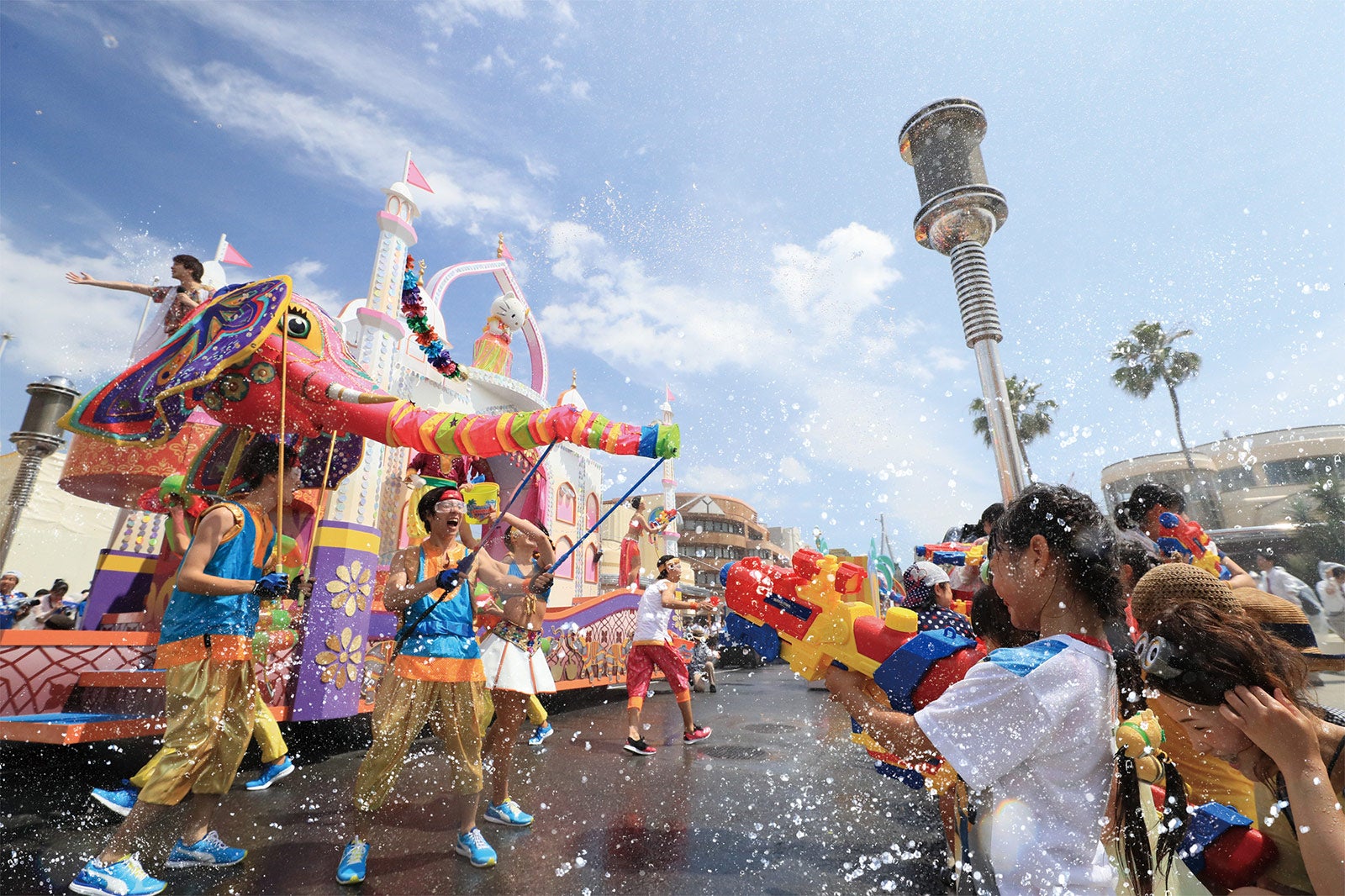 ウォーター・サプライズ・パレード／画像提供：ユー・エス・ジェイ