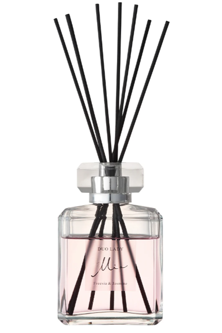 デュオレディーのルームフレグランスピンク（フリージア＆ジャスミン）