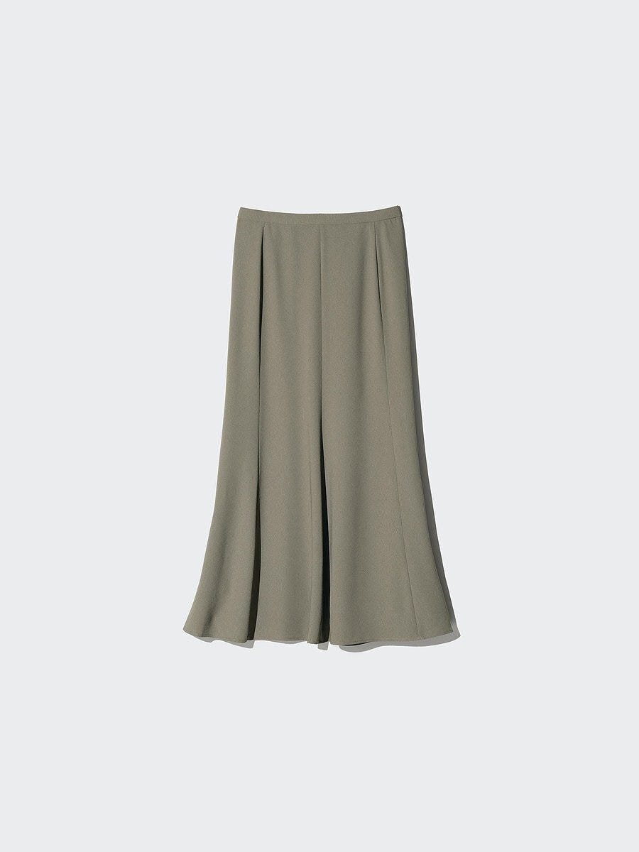 ユニクロのマーメイドマキシスカート