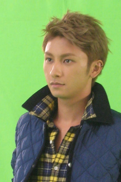 與真司郎（AAA）「good day」新TV－CM「MovingBoards篇」より