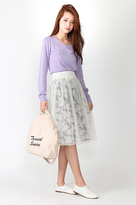 リバーシブルミディ丈フラワーチュールスカート「salus」2,990円(税込)