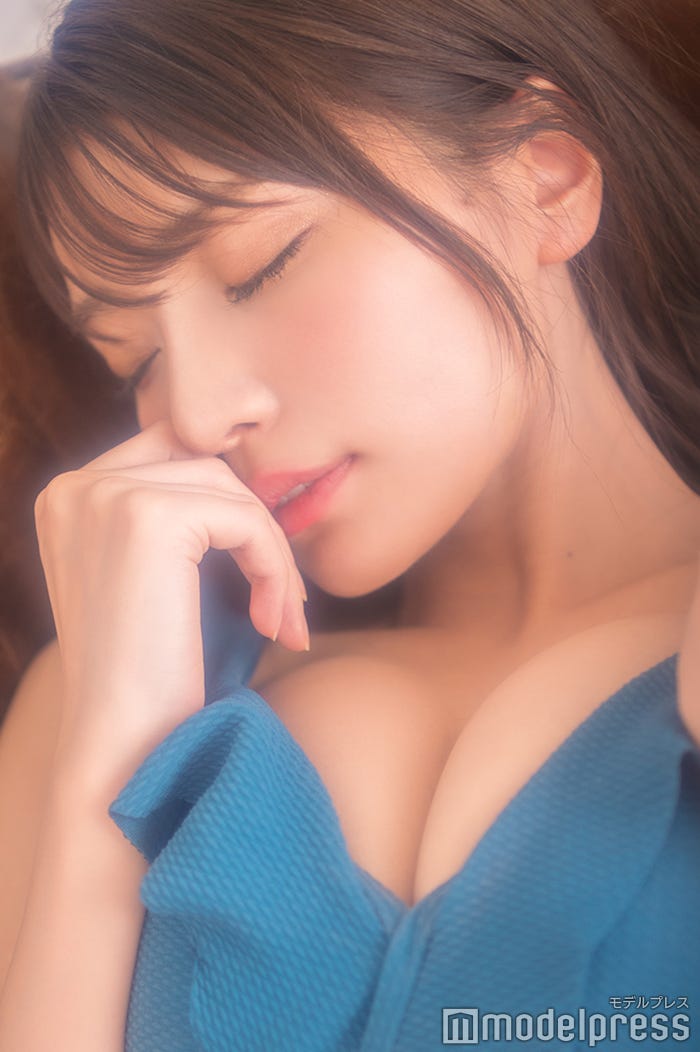 似鳥沙也加/水着:私物(C)モデルプレス