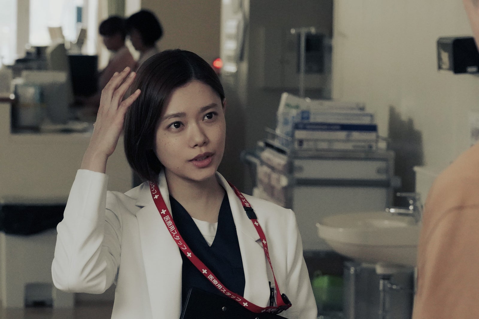 杉咲花「アンメット ある脳外科医の日記」第2話より（C）カンテレ