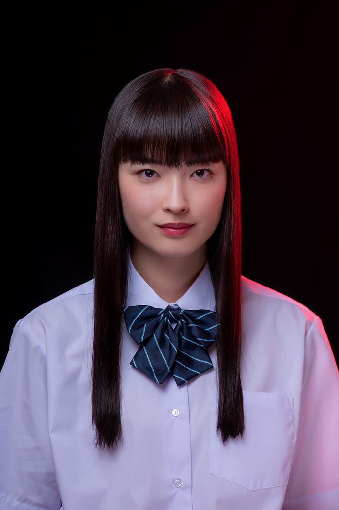 茅島みずき(C)「教祖のムスメ」製作委員会・MBS