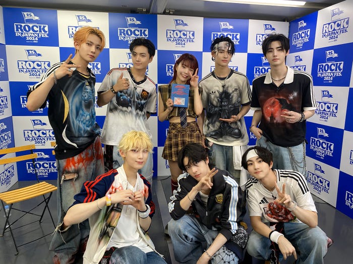 ENHYPEN&アイナ・ジ・エンド(C)「ENHYPENのかっこいいを独占させていただきます」製作委員会