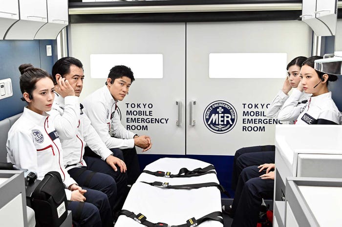 鈴木亮平 医療従事者の エールとなるようなドラマに 賀来賢人の印象 撮影秘話明かす Tokyo Mer 走る緊急救命室 インタビュー モデルプレス