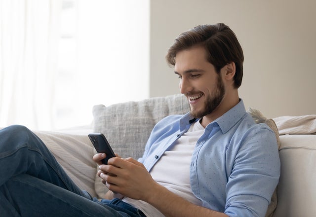 何話しているの 男性だけのlineグループ で盛り上がっていることって モデルプレス