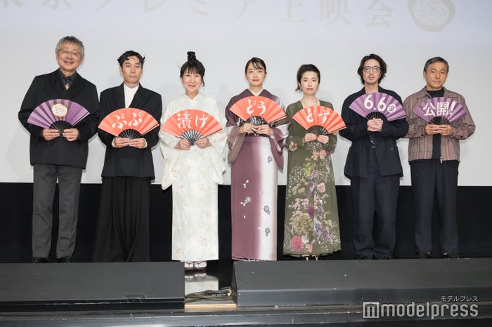 (左から)松尾貴史、大友律、室井滋、深川麻衣、小野寺ずる、若葉竜也、冨永昌敬監督(C)モデルプレス