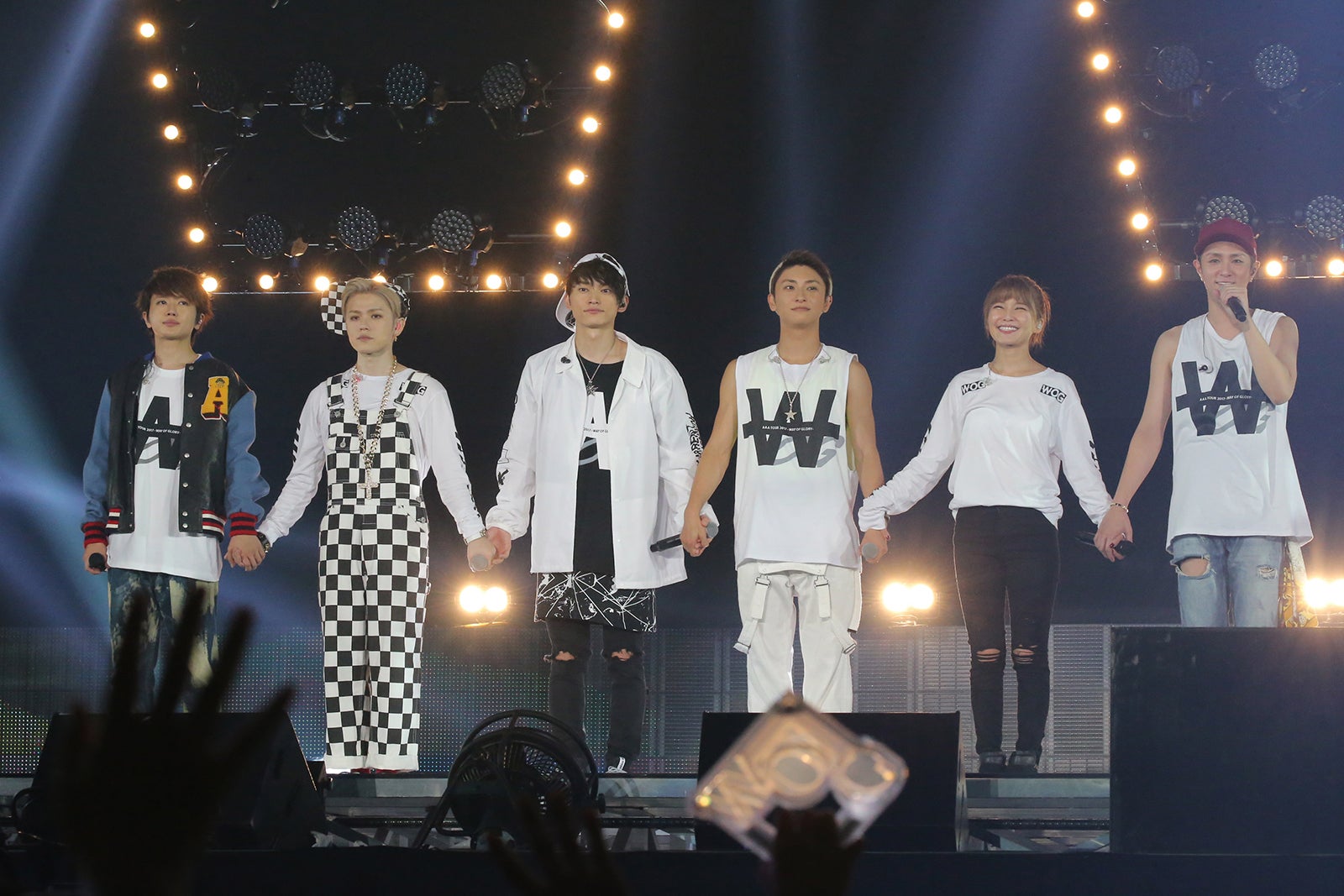 「AAA DOME TOUR 2017 -WAY OF GLORY-」東京ドーム公演より（提供写真）