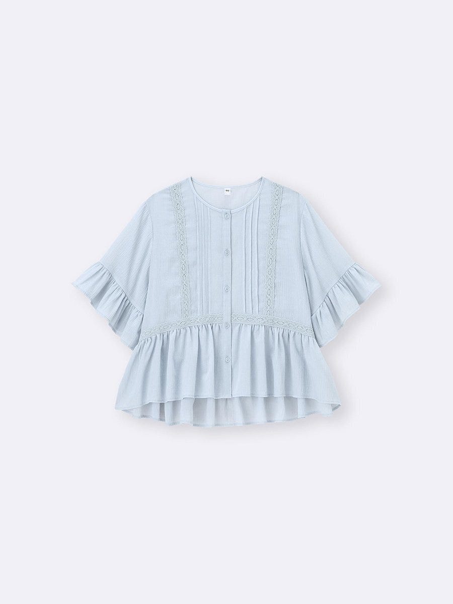 GUのレースフリルブラウス