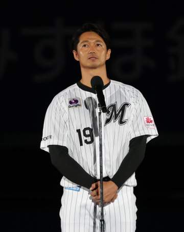 ロッテ 唐川が引退試合「幸せな19年」カットボール4球で空振り三振 スピーチで涙「もっと一緒にプレーしたかった」