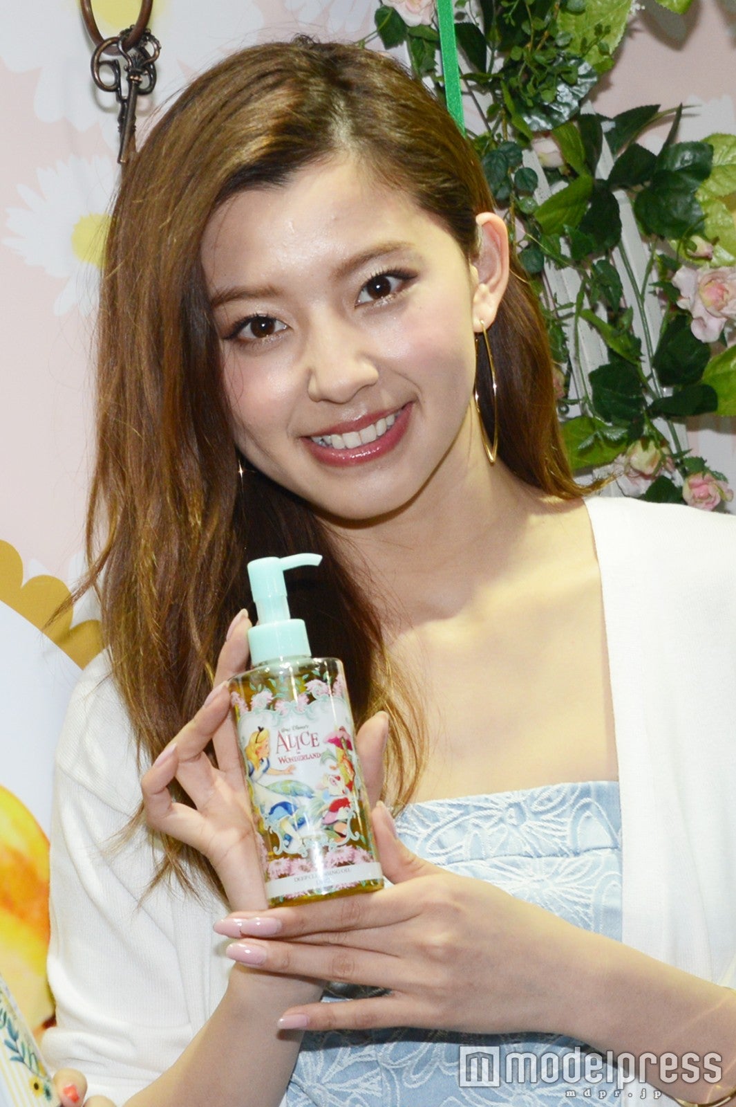 朝比奈彩（C）Disney