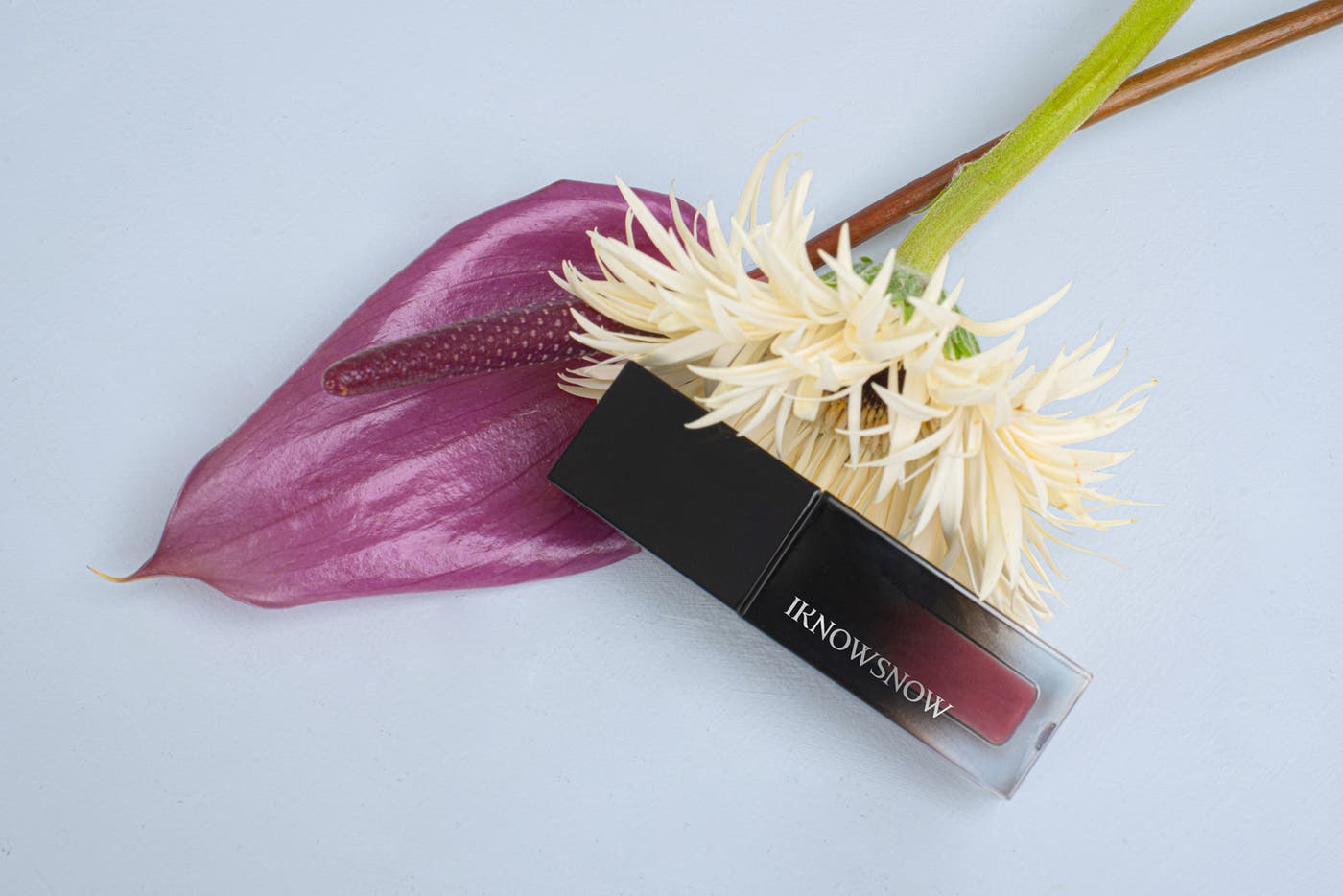 「アイノウスノウ ティント」「#01 BORDEAUX/ボルドー」「#2 Berry Beige/ベージュ」「#3 Sheer Pink/シアーピンク」の3色展開