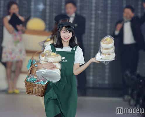 武田玲奈のカフェ店員姿がオシャレで可愛い!“巨大”ふわふわぬいぐるみと登場