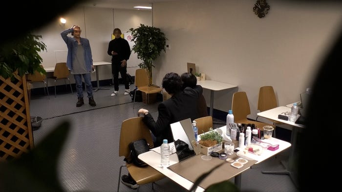 (奥)与那嶺瑠唯、LIKIYA/CL「THE RAMPAGEのガチTV」より(提供画像)