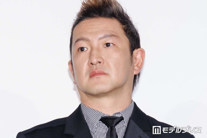中村獅童、初パンチングゲームにノリノリ長男・陽喜＆心配そうな次男・夏幹の2ショット公開「頼もしいお兄ちゃん」「ムッと閉じてる口が可愛すぎる」の声