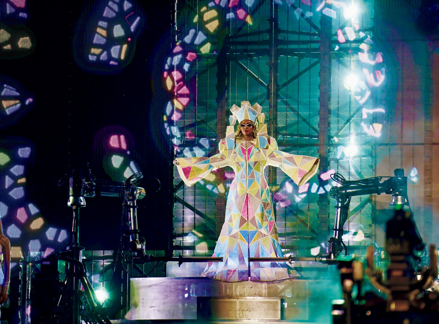 森永邦彦氏が手がけたビヨンセ・ワールドツアー「Renaissance」の衣装（画像提供：文化出版局）