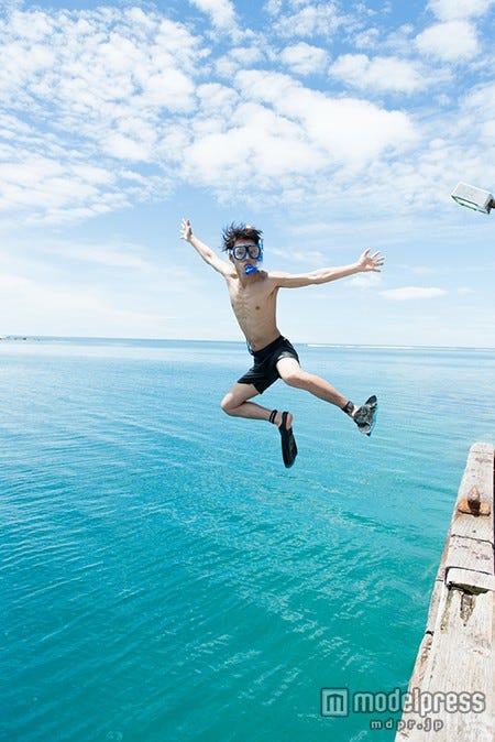 山崎賢人写真集「THE KENTOS」/東京ニュース通信社