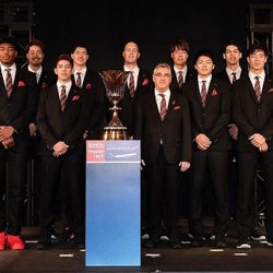 ワールド バスケ日本代表へオフィシャルスーツを提供