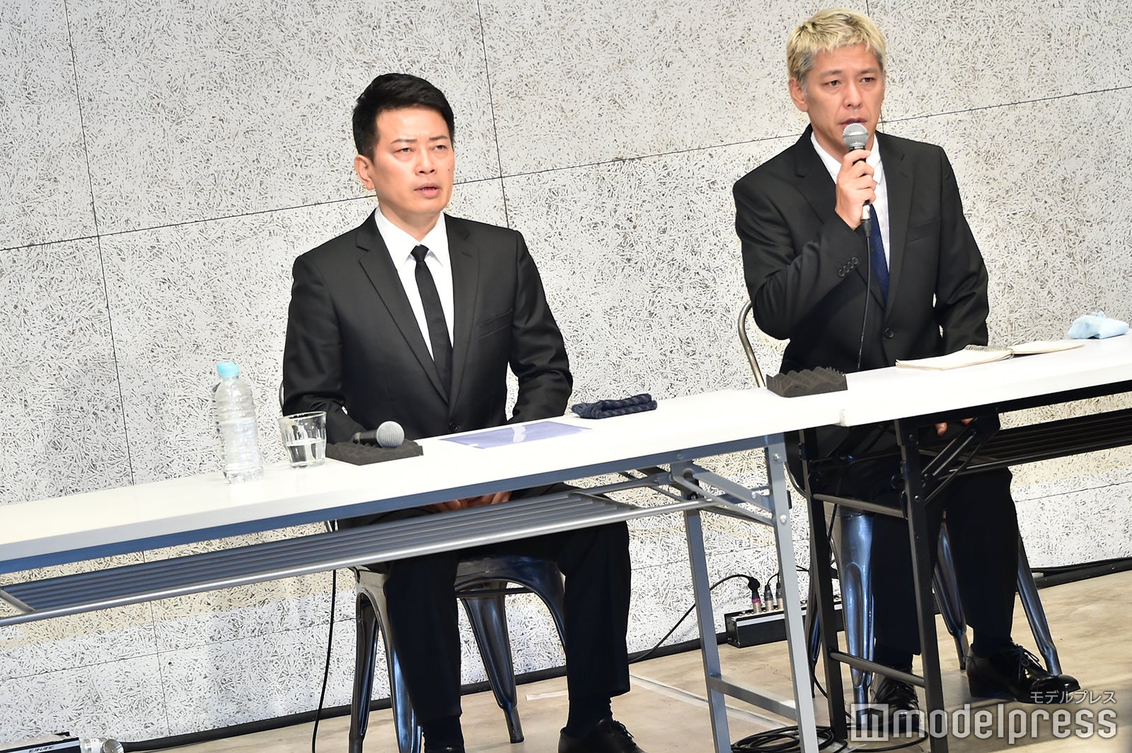 宮迫博之、田村亮 （C）モデルプレス