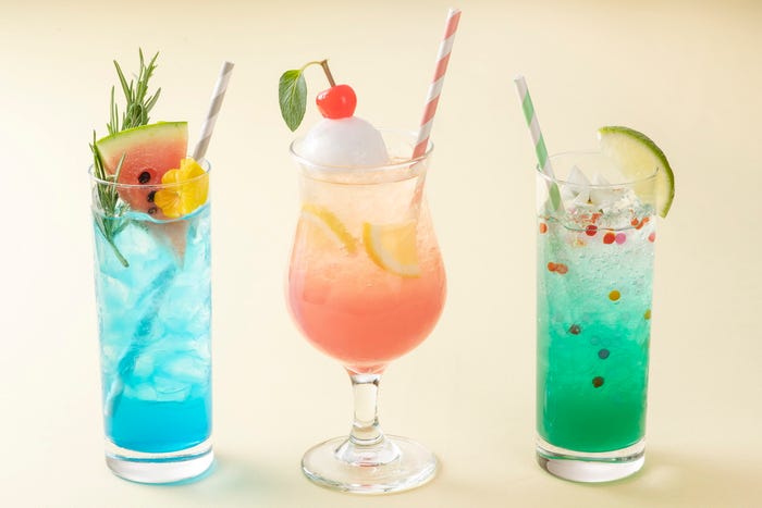 “ダッフィー&フレンズのテイスティ・サマー・サプライズ”スペシャルドリンク(提供期間:6月16日~7月27日)(C)Disney